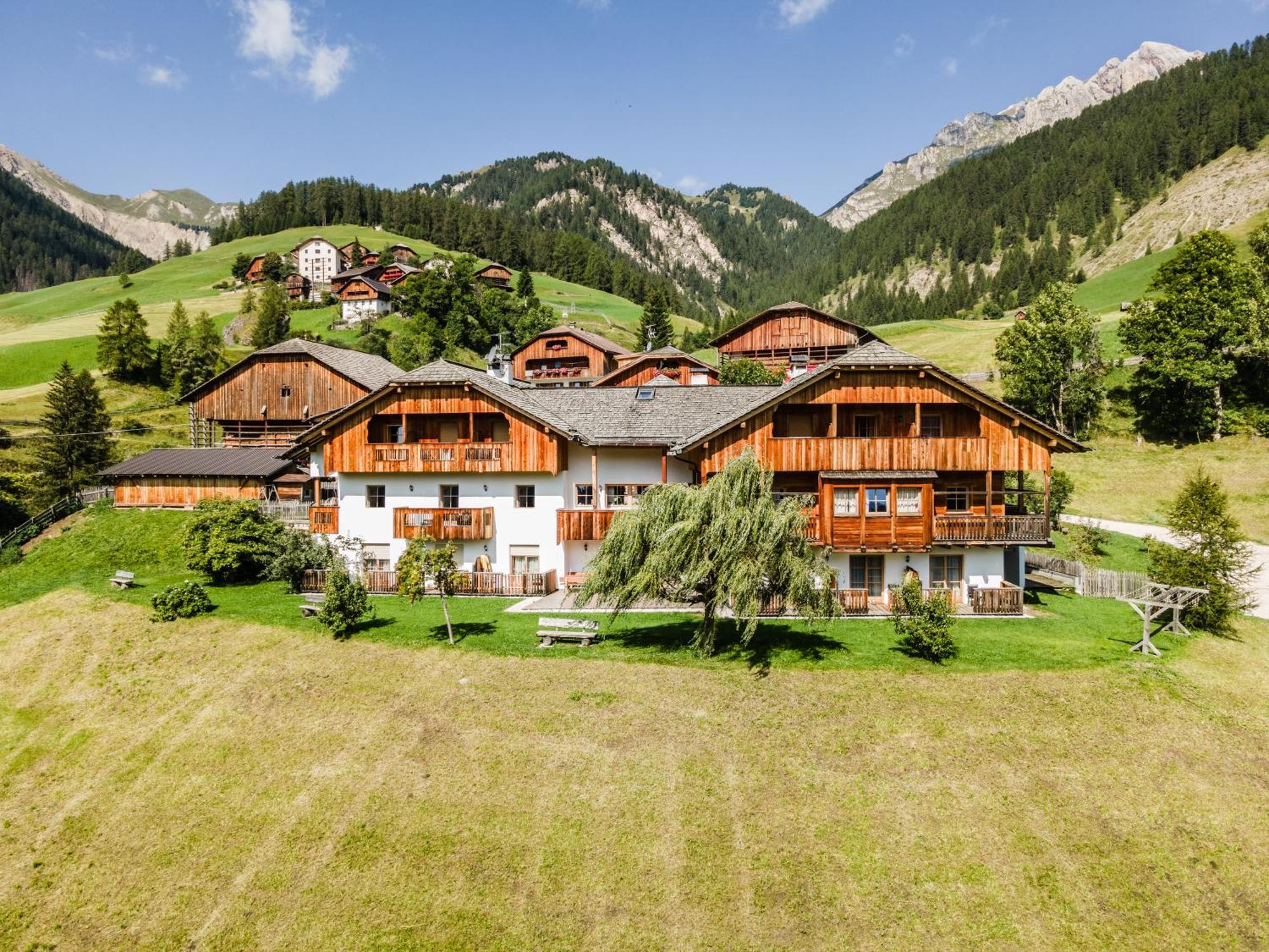 Hotel Pension Odles Sankt Martin im Turm Buitenkant foto