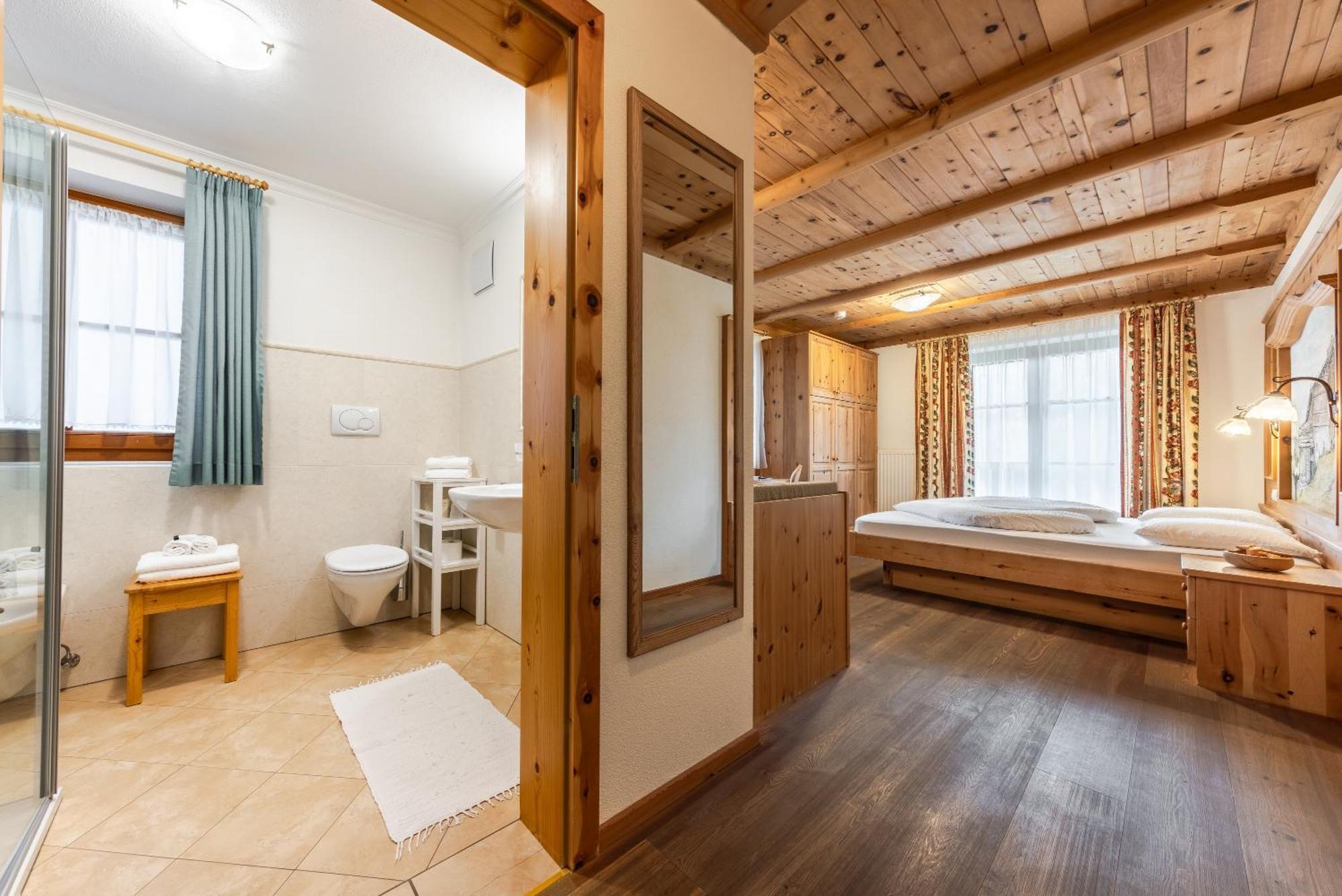 Hotel Pension Odles Sankt Martin im Turm Buitenkant foto