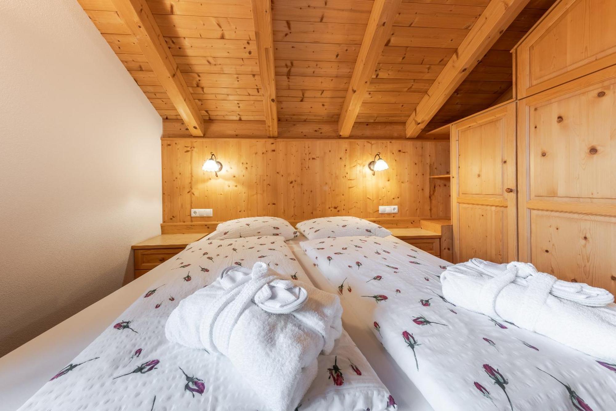Hotel Pension Odles Sankt Martin im Turm Buitenkant foto